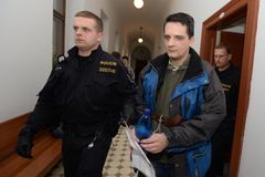 Soud zrušil detenci pro vraha knihovnice z Horní Břízy. Kauzu vrátil k doplnění důkazů