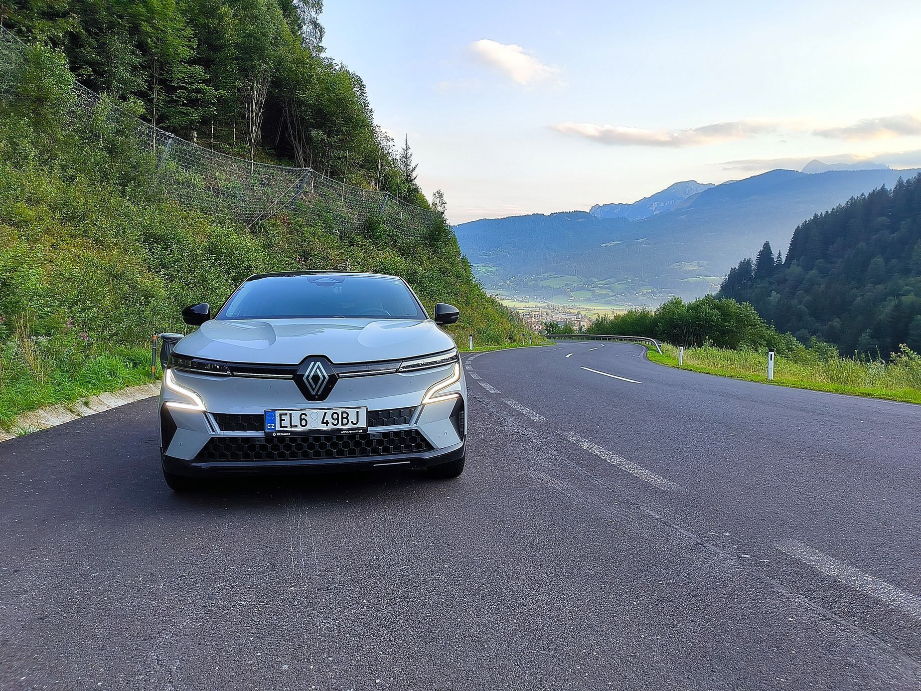 Renault Megane cesta do Chorvatska 2023