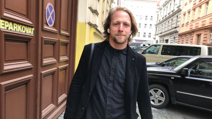 Udělejme něco, naléhá zpěvák Klus, který podpořil pomoc dětem v řeckých táborech