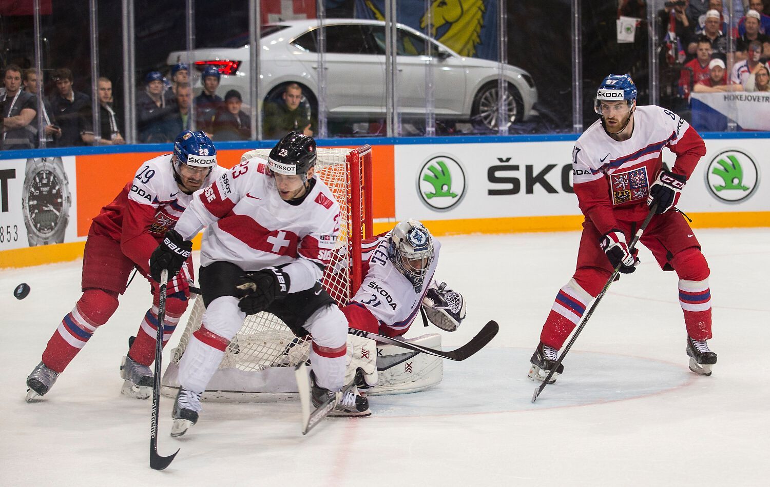 MS 2015, Česko-Švýcarsko: Jan Kolář (29) a Jakub Nakládal - Simon Bodenmann (23) a Reto Berra