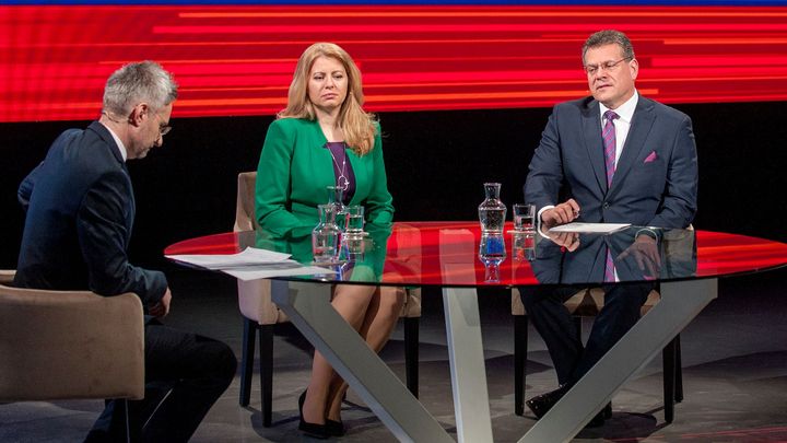 Slováci touží po změně. Šefčovič jde do předem prohraného souboje, píše tisk