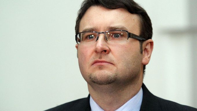 Bývalý ministr Pavel Drobil po propuknutí kauzy rezignoval.
