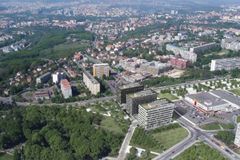 New Prague 8 center is worth 1.7 billion