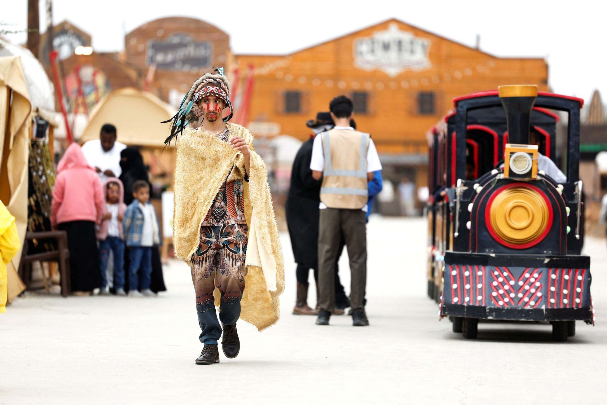 Cowboy Town, Saudská Arábie, western, zábava, indiáni, kovbojové