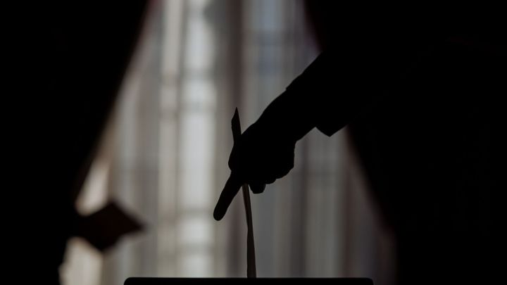 Policie řeší údajné kupčení s hlasy ve Slaném. Za volbu měli lidé dostat 1000 korun; Zdroj foto: Lukáš Bíba