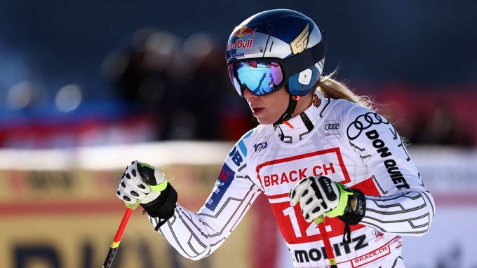 Ester Ledecká v cíli super-G ve Svatém Mořici