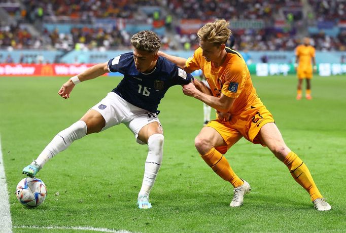 Nizozemsko - Ekvádor, MS v Kataru 2022, Jeremy Sarmiento a Frenkie de Jong