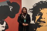 Žena, která se rozhodne v Jemenu dělat street art, musí být podle Haify Subayové silná a odhodlaná - mít chuť přesvědčit společnost, že i žena to dokáže. "Na začátku byli lidé překvapení, ale pak mě spíš podporovali. Jakožto žena chci upozorňovat na to, že si zasloužíme lepší život než tuto tragédii. Každá dívka by měla moci dostat vzdělání i více místa ve veřejném životě," říká.