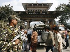 Těsně před volbami byla zvýšena ostraha na indicko-bhútánských hranicích