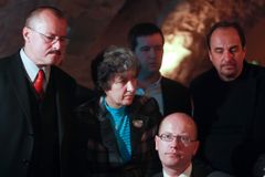 Sčítání voleb online: Co předcházelo oranžové radosti