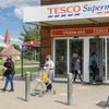 Město Milovice dnes - Tesco, supermarket, obchod, ekonomika, nakupování, zákazníci