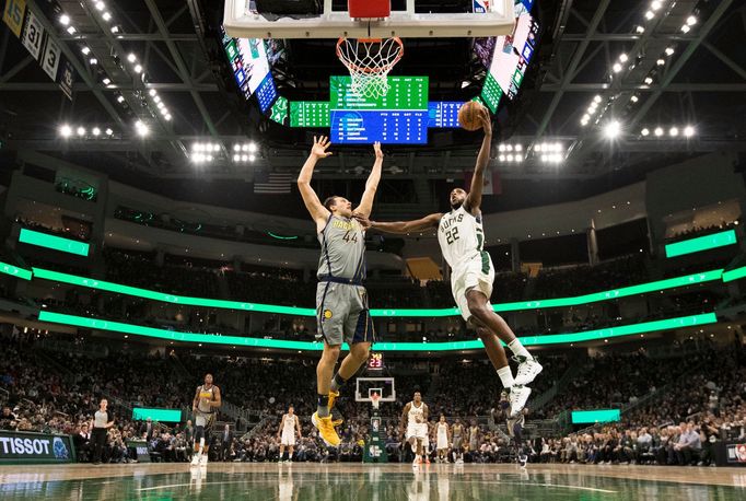 NBA: Milwaukee Bucks (Khris Middleton) vs Indiana Pacers (Bojan Bogdanovic)