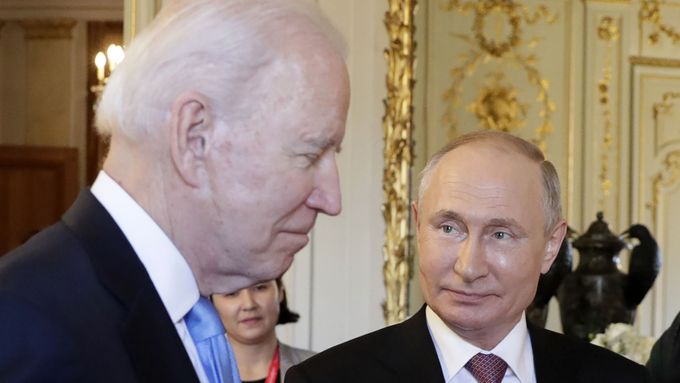 Joe Biden s Vladimirem Putinem prozradili, o čem na společné schůzce v Ženevě mluvili.