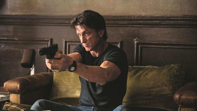Sean Penn v hlavní roli snímku Gunman: Muž na odstřel.