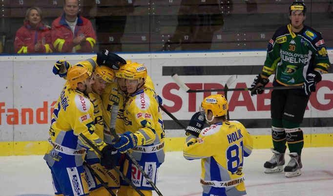 Hokej, extraliga, Zlín - Karlovy Vary: Zlín slaví gól n a1:1