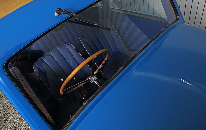 Tatra 570