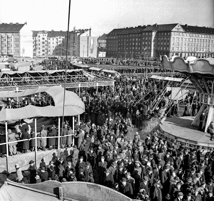 Archivní dobová fotografie zachycující pražskou čtvrť Dejvice.