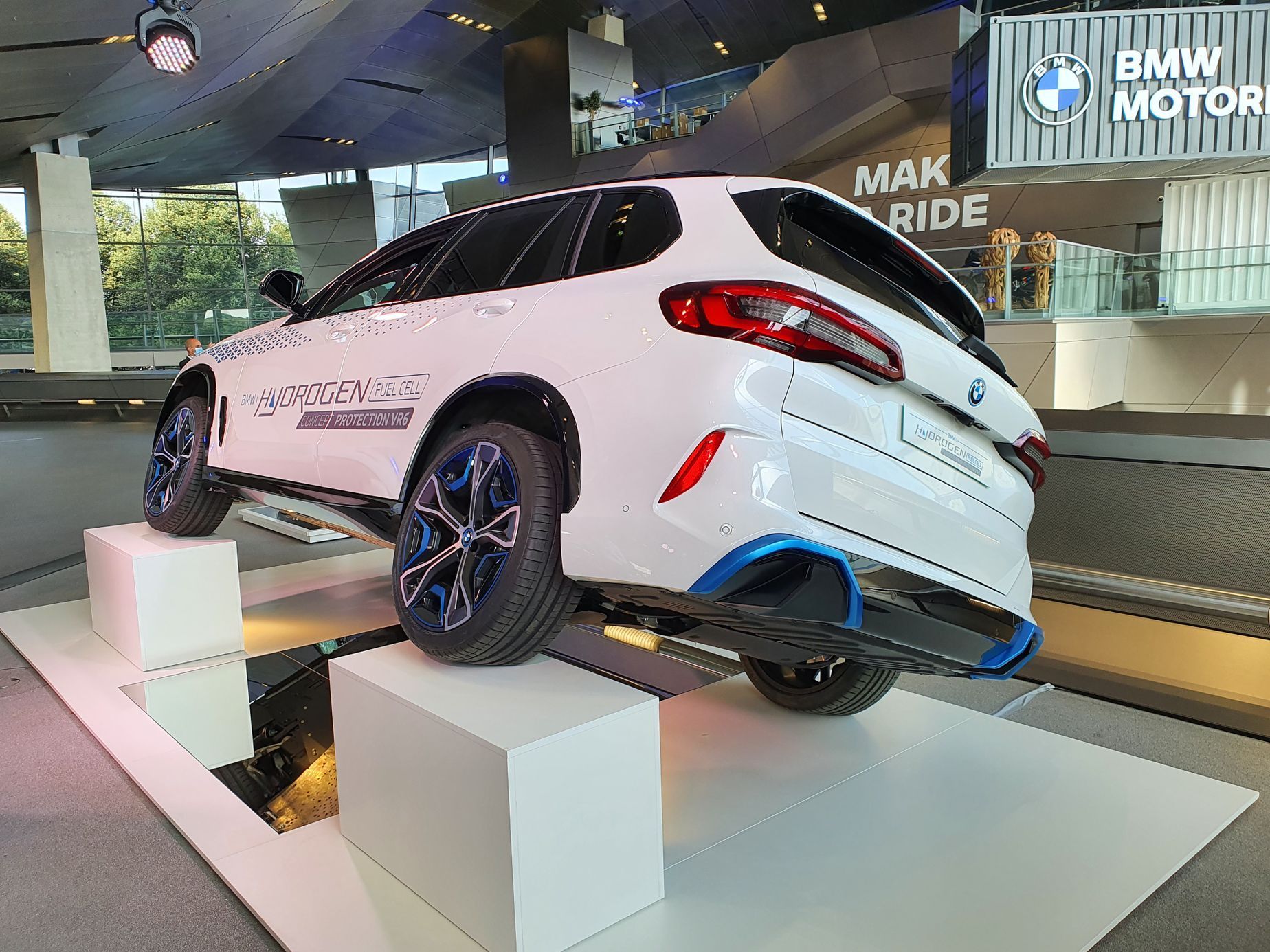 vodíkové BMW iX5