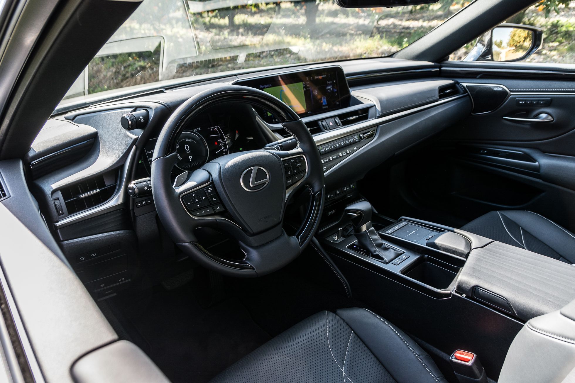 Lexus ES 2019