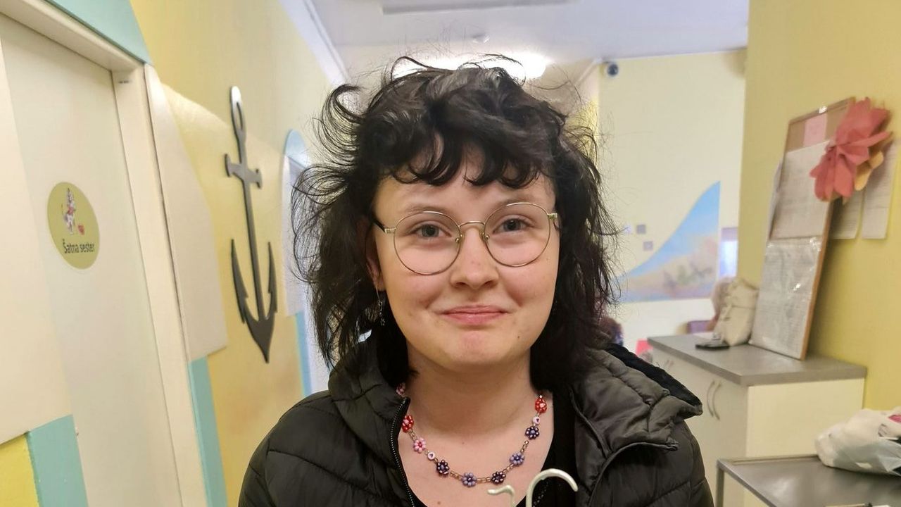 Řezala se a pálila, trpěla poruchou příjmu potravy. Teď studentka Nela vydává knihu