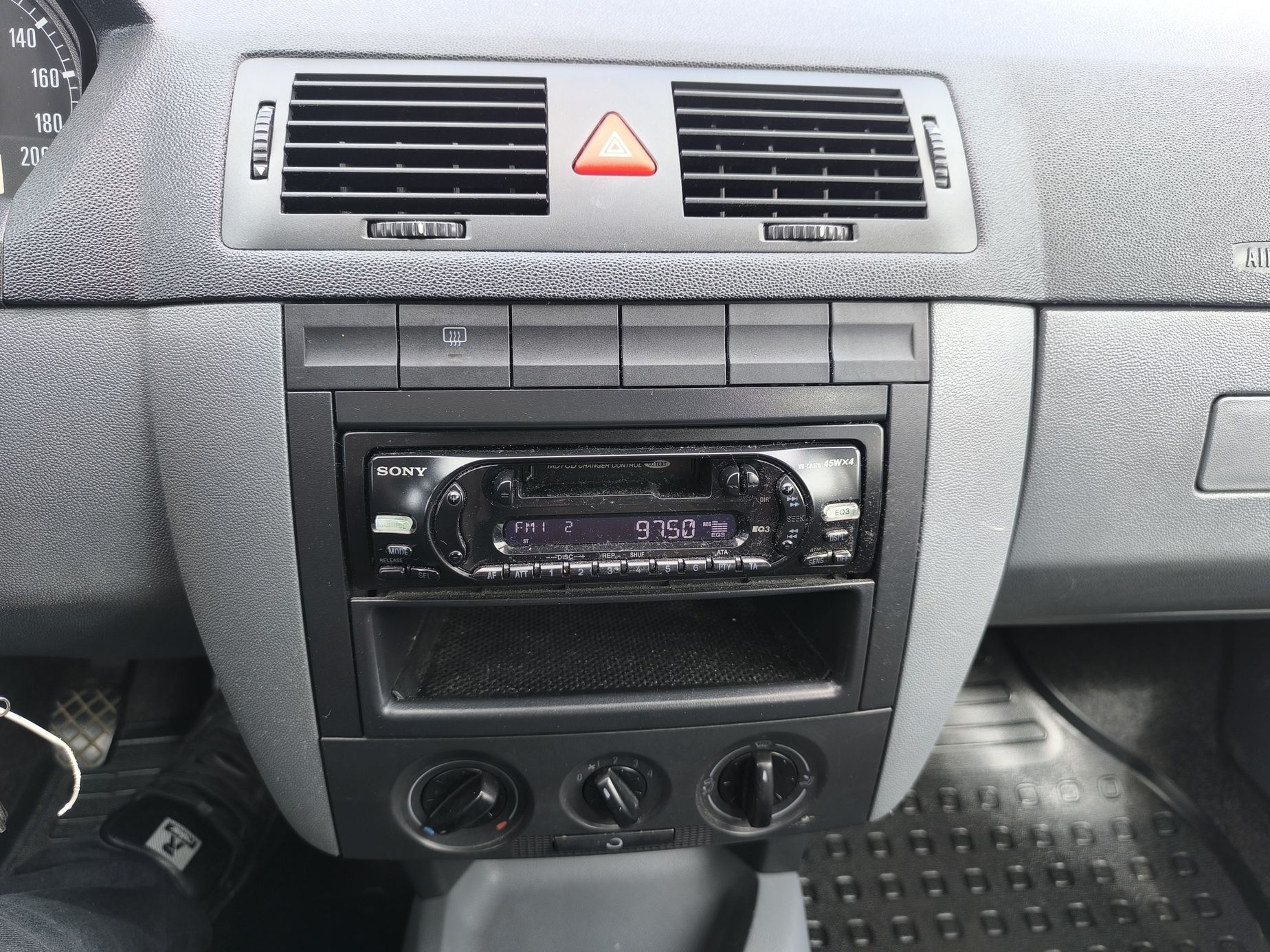 Škoda Fabia 1.2 HTP 2003 bazar