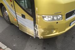 Řidič autobusu z Liberce za jízdy zkolaboval, řízení převzal jeden z cestujících