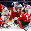 Hokej, MS 2013, Česko - Švýcarsko: Jakub Nakládal (87)  - Nino Niederreiter