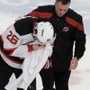 Zraněný Patrik Eliáš v zápase NY Rangers - New Jersey Devils