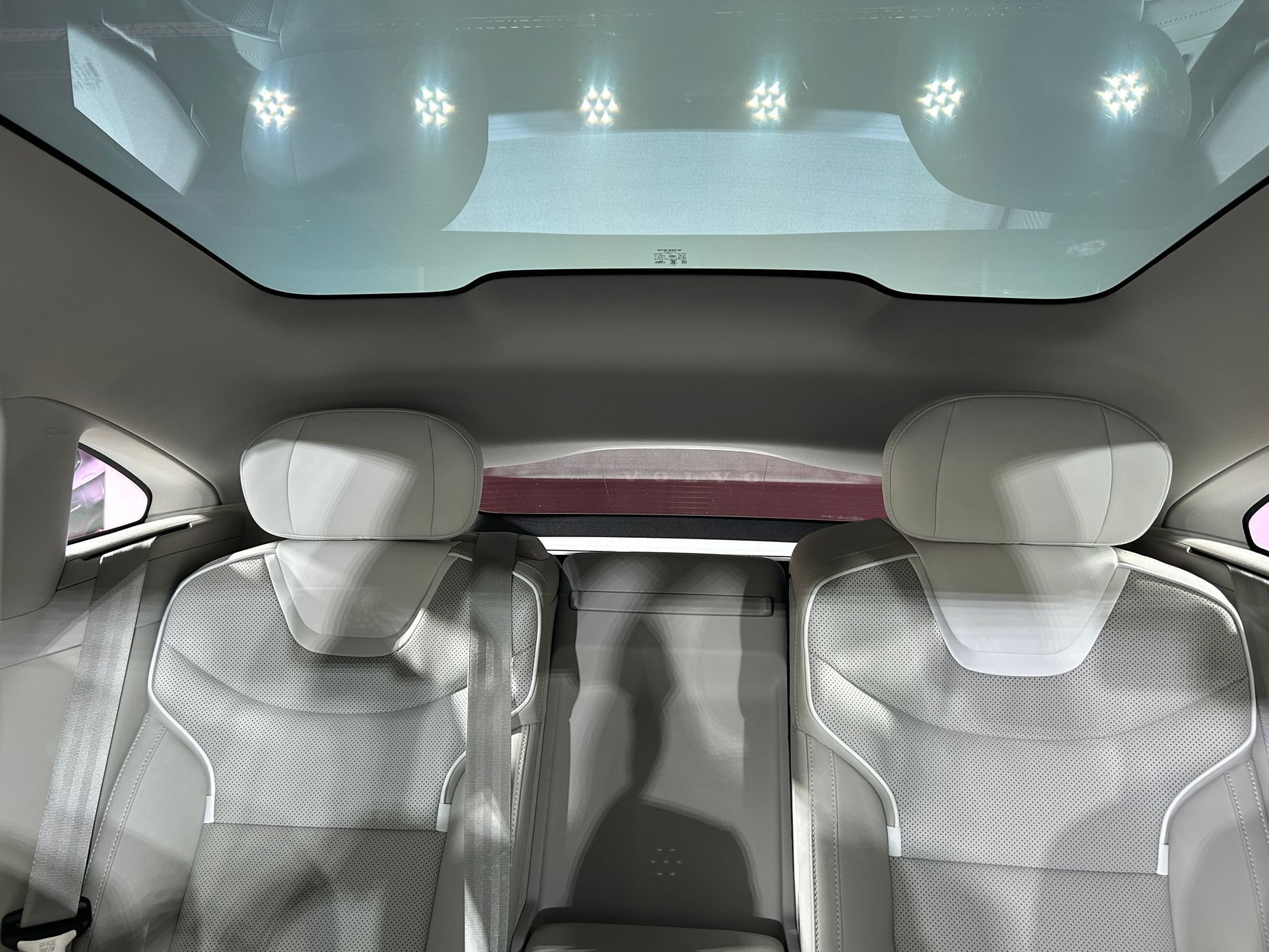 Volvo ES90