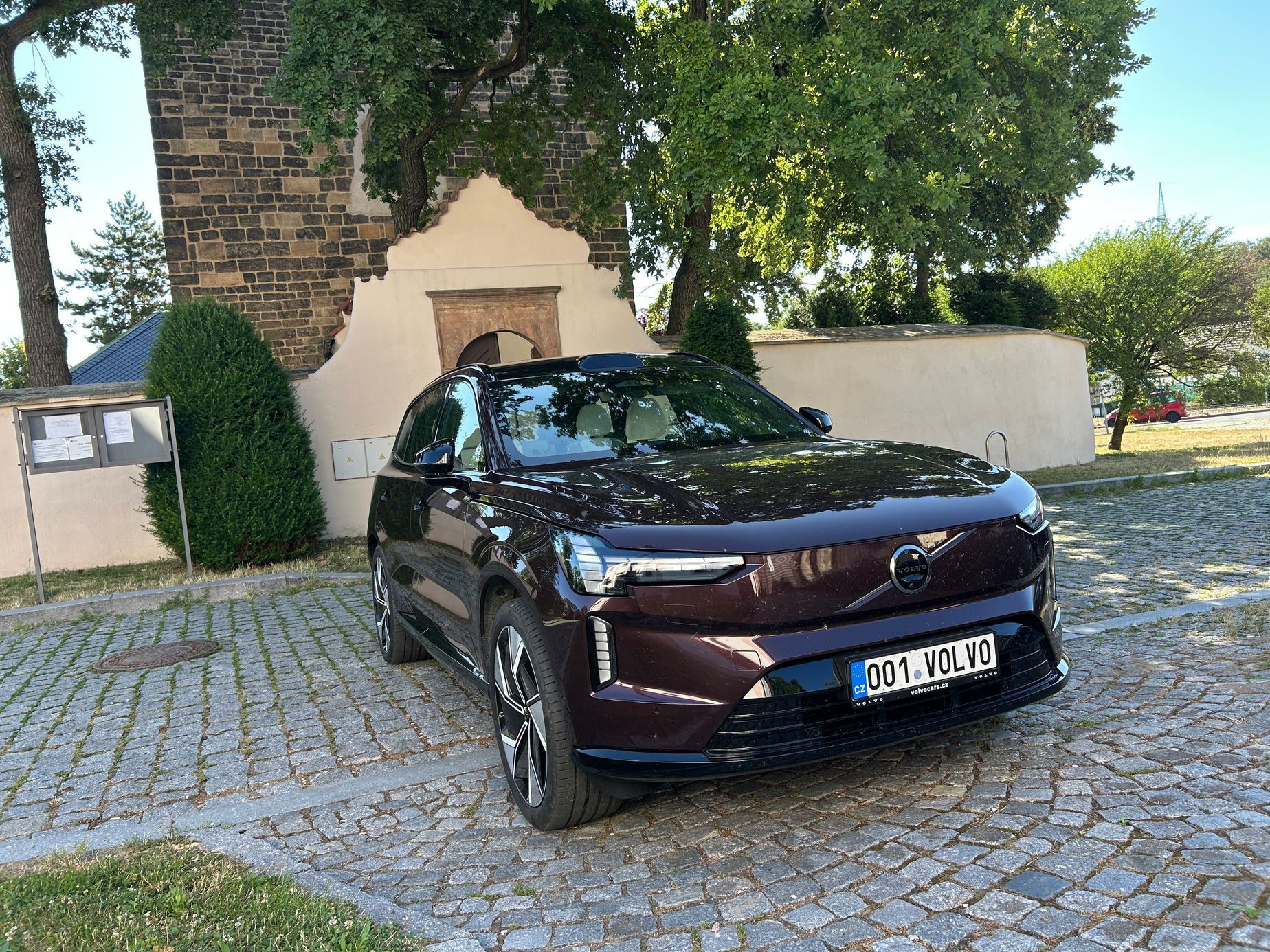 Volvo EX90