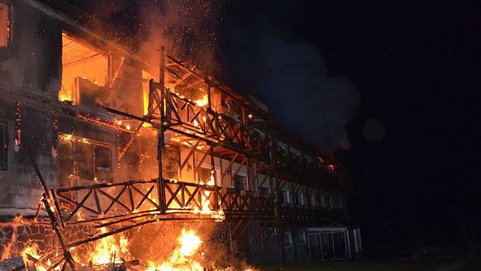 Požár hotelu Stein v Chebu