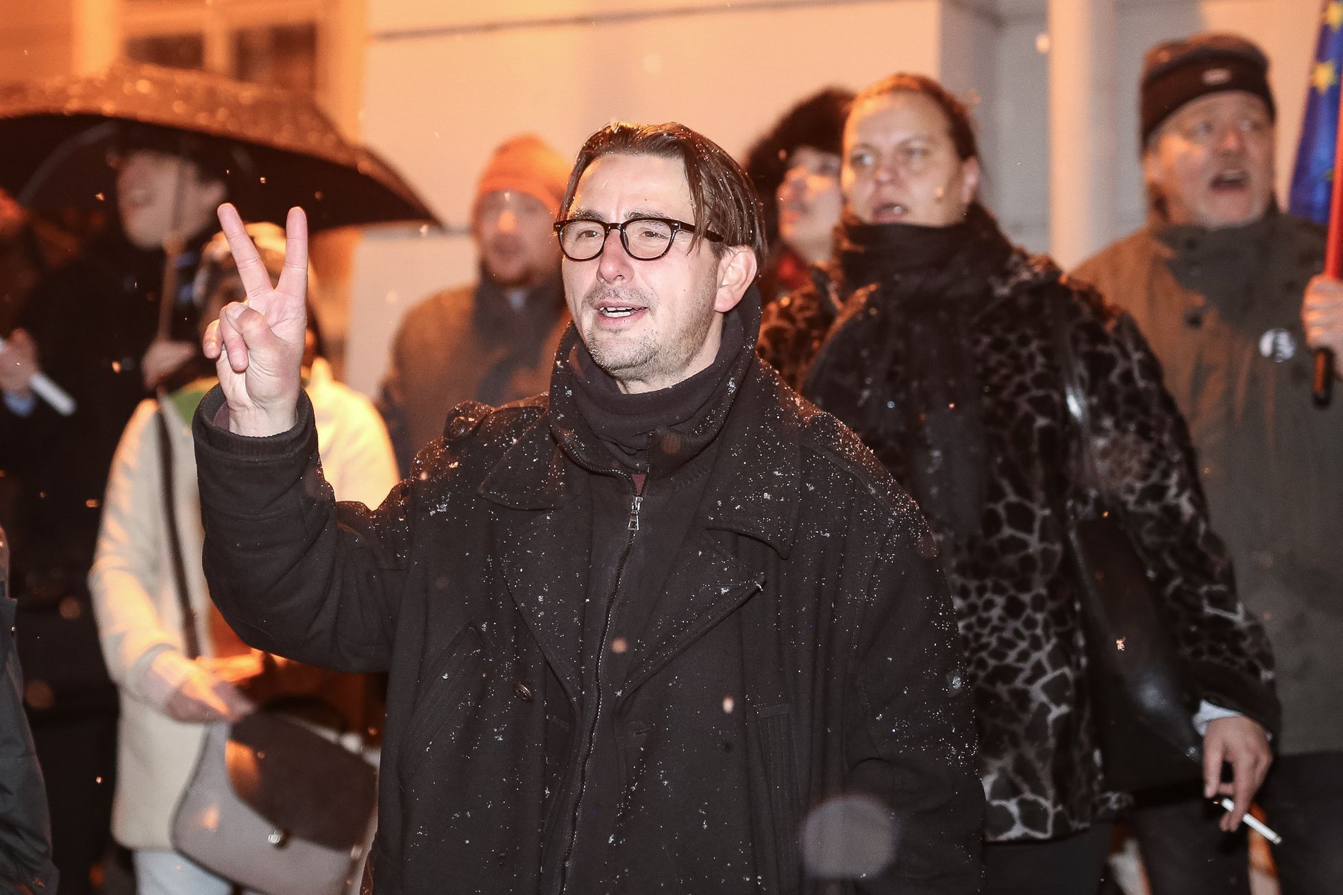 Demonstrace proti zvolení Ondráčka do čela komise pro GIBS