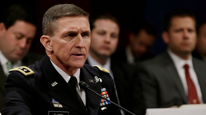 Americký soud nařídil odtajnit část Muellerovy zprávy o Trumpovu poradci Flynnovi