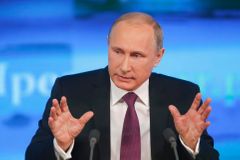 Živě: Musíme překonat tlak zvenčí, burcuje Putin Rusy