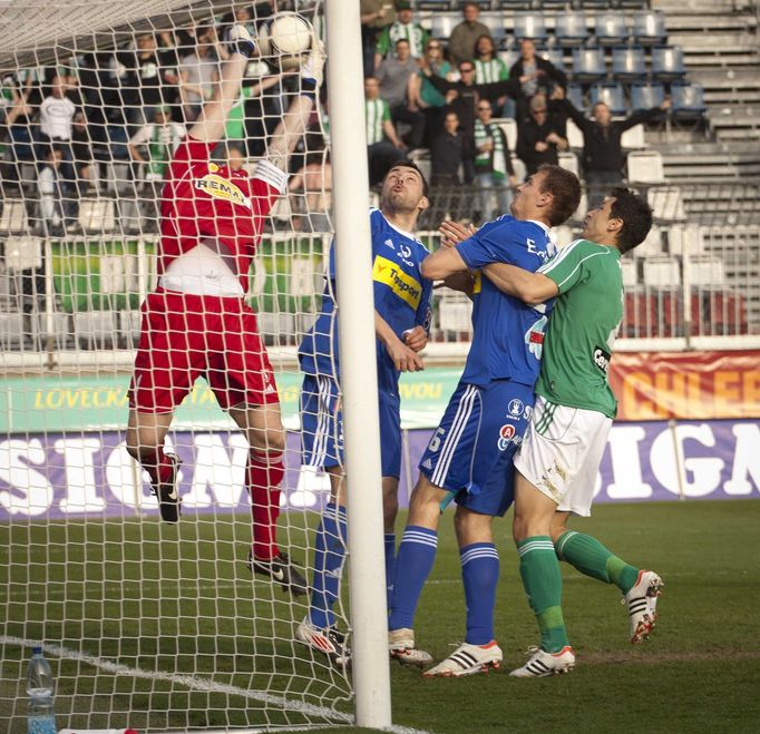 26. kolo Gambrinus ligy: Sigma Olomouc - Bohemians 1905 (Situace před první brankou Sigmy)