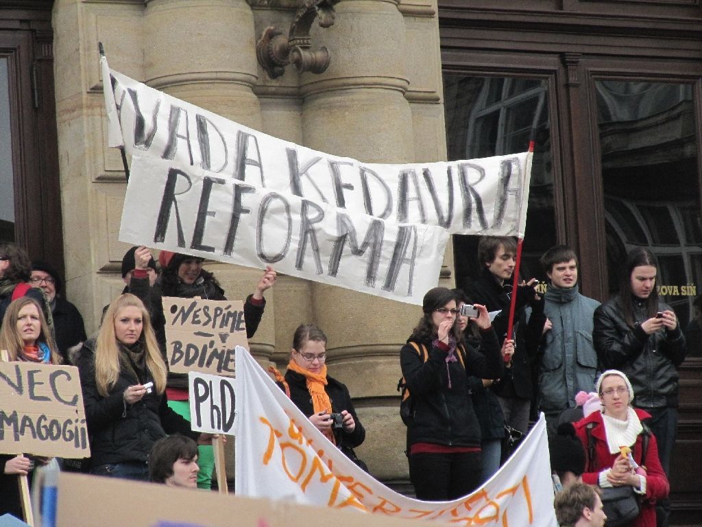 Týden neklidu - transparenty
