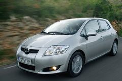 Základní verze Toyoty Auris zlevnila na 285 tisíc
