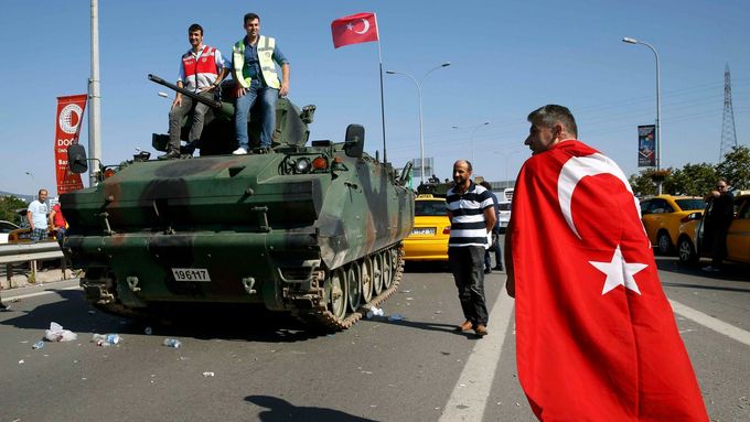 Pokus o puč v Turecku.