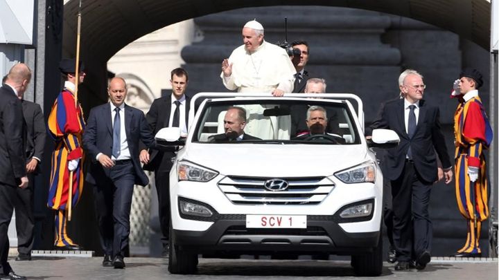 Kočáry Kristova náměstka. Od landauletů k neprůstřelným sklům a zase zpátky; Zdroj foto: Hyundai