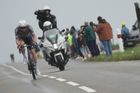 Předposlední etapu ovládl Groves, v neděli si pro triumf pojede Pogačar