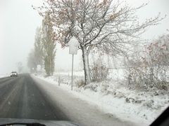 Sníh na silnici. Ilustrační foto