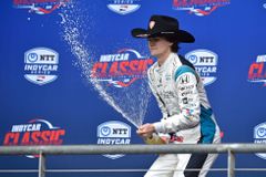 Video: Drama v Texasu. Veterán zůstal v depu, IndyCar má nejmladšího vítěze historie