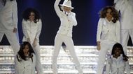 Americká zpěvačka Christina Aguilera vystoupila v neděli 17. prosince 2006 v pražské Sazka Aréně.