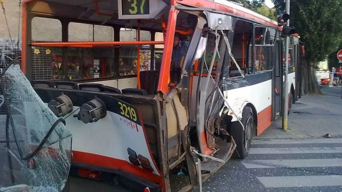 Řidič trolejbusu porušil interní předpisy dopravního podniku.