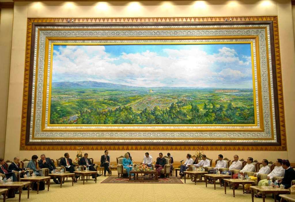 Barma - Návštěva ministryně zahraničí USA Hillary Clintonové