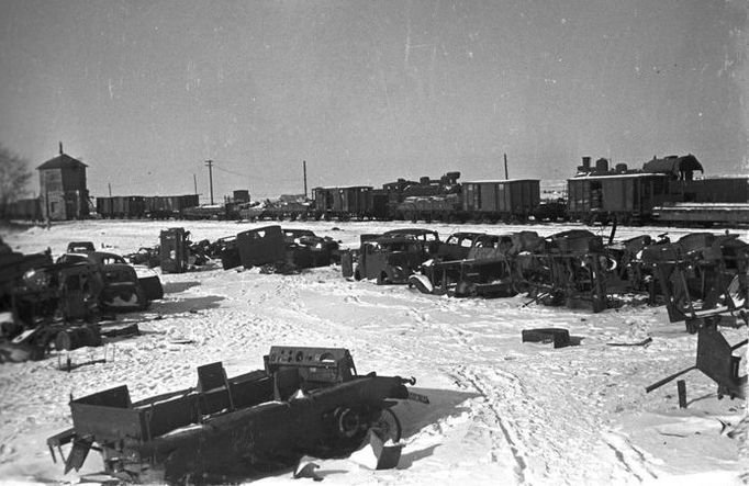 German military equipment seized by Soviet forces The 1941-1945 Great Patriotic War against Nazi Germany. German military equipment seized by Soviet forces during the July 17, 1942 -- February 2, 1943 Battle of Stalingrad, now Volgograd. Reproduction of photo.