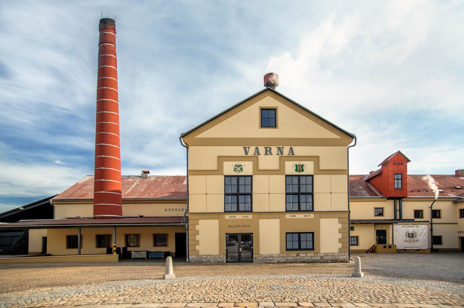 PIvovar Rohozec exteriér varna budova objekt