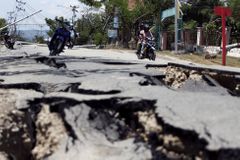Východ Indonésie zasáhlo silné zemětřesení, cunami prý nehrozí