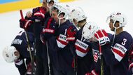 Američané se předtím v souboji dvou poražených semifinalistů utkají o bronz s českou reprezentací.