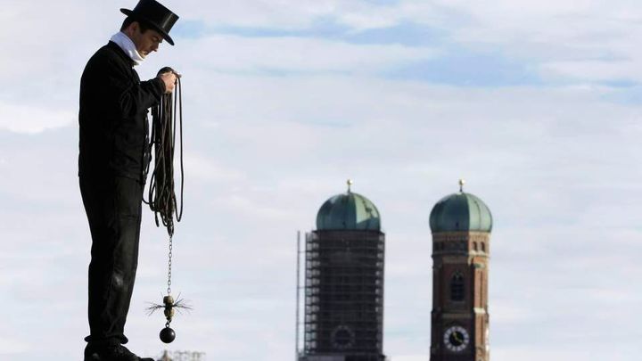 Vyčistil komín a brutálně zavraždil seniorku. Kominík si odpyká 18 let ve vězení